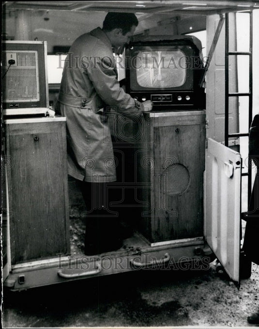 1959 Press Photo T.V. For Engine Tests - KSB35371-Historic Images