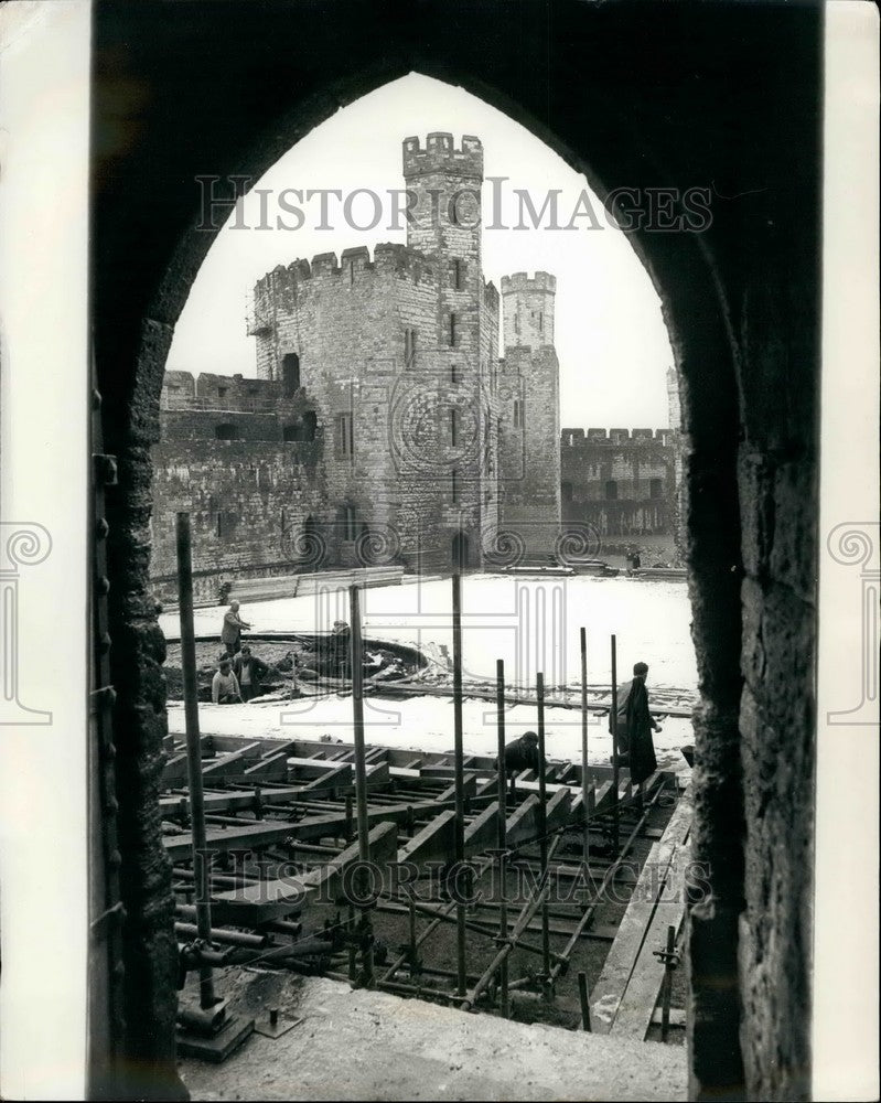 Press Photo Caernarvon castle,construction underway - KSB35489 - Historic Images