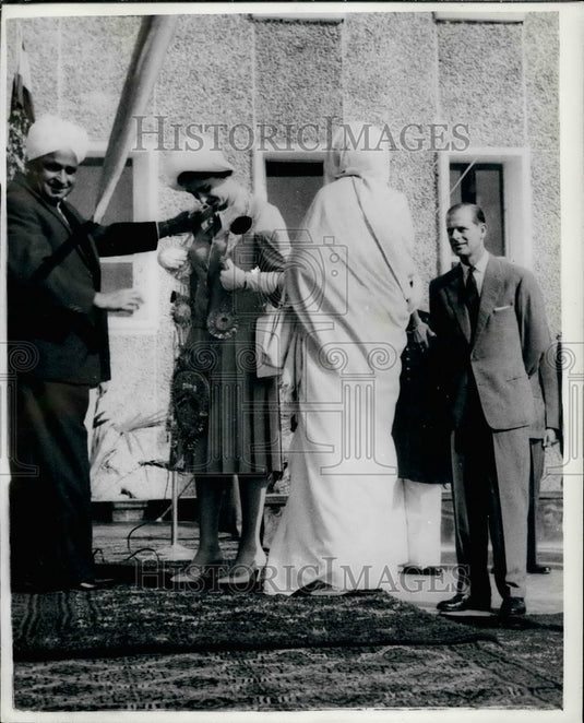 1961, The Queen & Duke of Edinburgh in New Delhi,India - KSB35521 - Historic Images