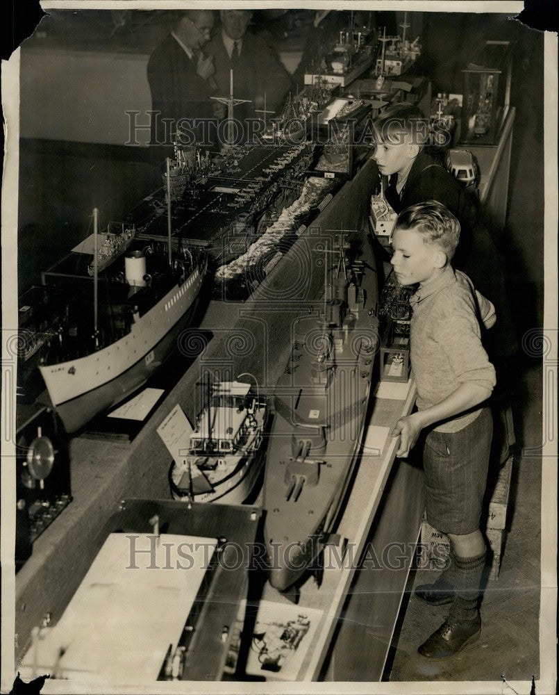 1952 Derek Martin David Willars Model Engineer Exhibition Ship - Historic Images