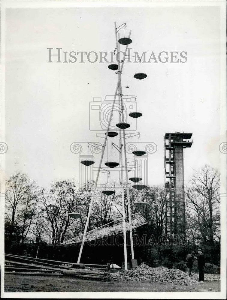 1953 Press Photo International Horticultural show in Hamburg.a flower stand - Historic Images