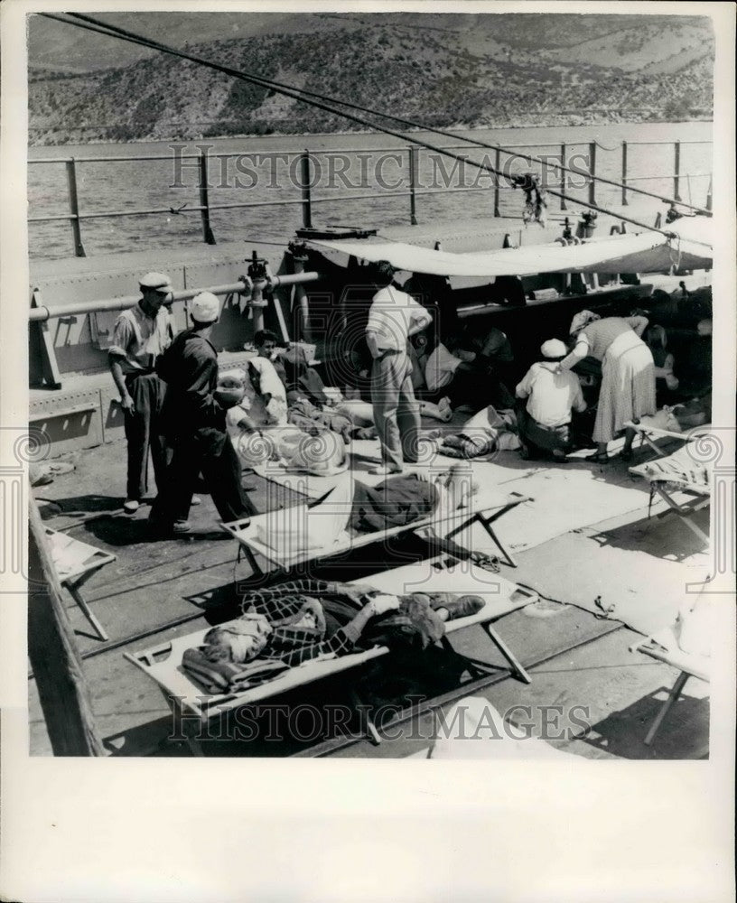 1953 Press Photo Greek Capitol Still Burning 6 Days After Earthquake - KSB35687-Historic Images