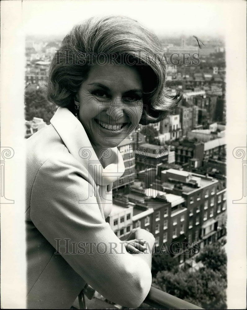 1966 Actress Cyd Charisse In London  - Historic Images