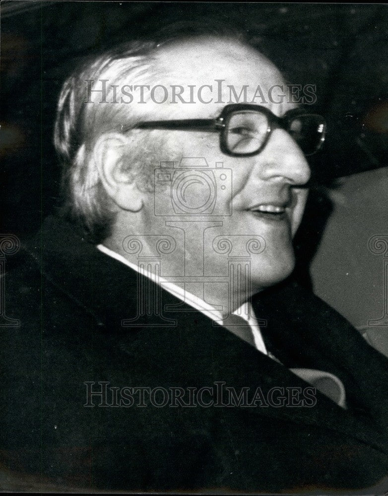 1977 Press Photo Attorney General Sam Silkin Appears In Court - Historic Images