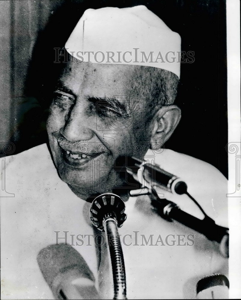 1979, India's Prime Minister Charan Singh resigns - KSB36201 - Historic Images