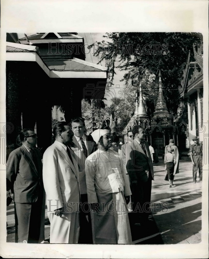 1958 Press Photo Czech Prime Minister William Siroky in Burma - KSB36239-Historic Images