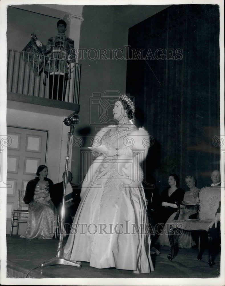 1954 Press Photo Queen Mother Attends New Theater at Royal Academy - KSB36279-Historic Images