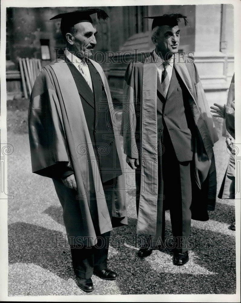 1960, Degree Day For Scientists at Oxford University - KSB36341 - Historic Images