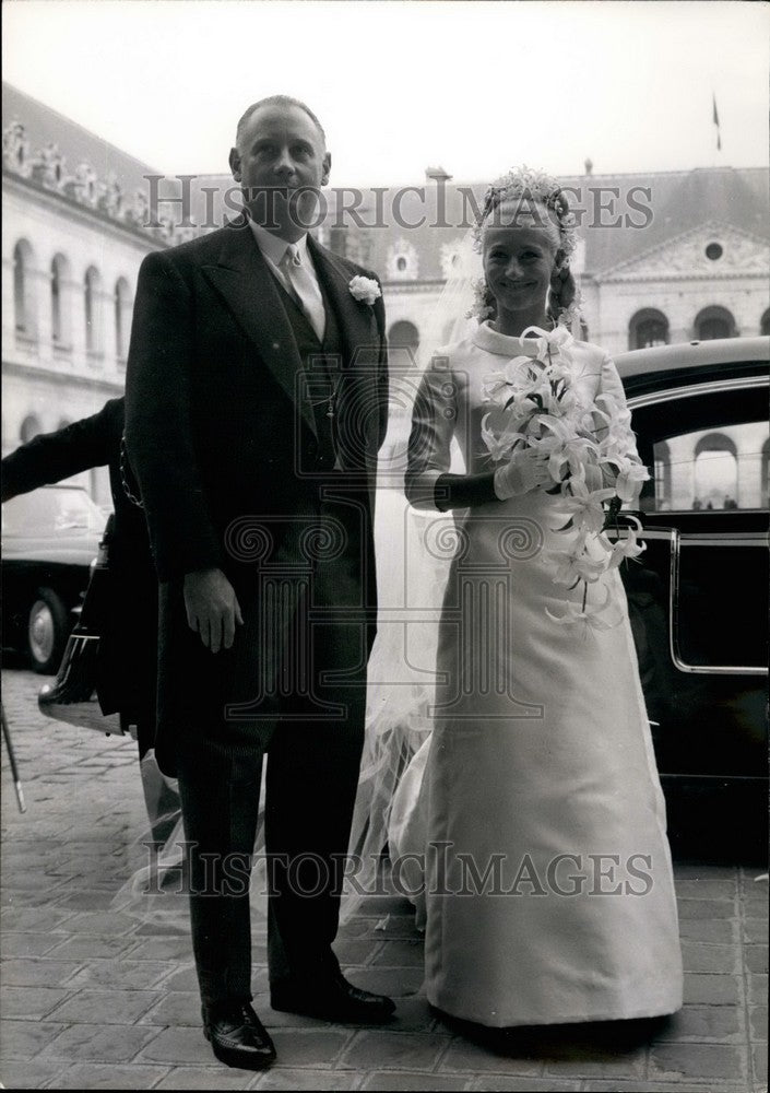 1967, Society Wedding at Invalides Chapel - KSB36441 - Historic Images