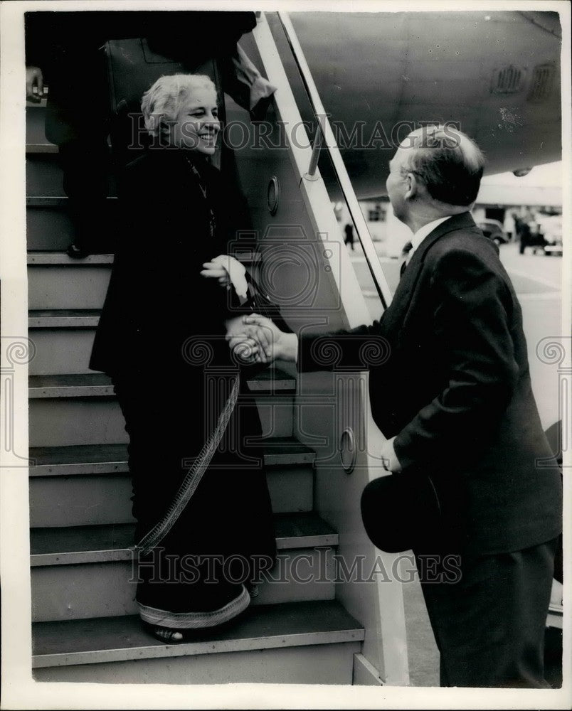 1954, Vijaya Lakshmi Pandit, High Commissioner India Selwyn Lloyd - Historic Images