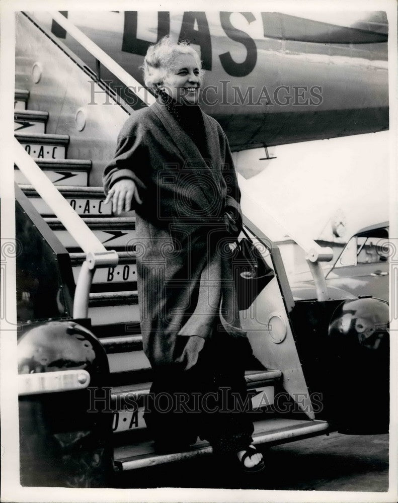 1954, Vijaya Lakshmi Pandit High Commissioner India Arrives London - Historic Images