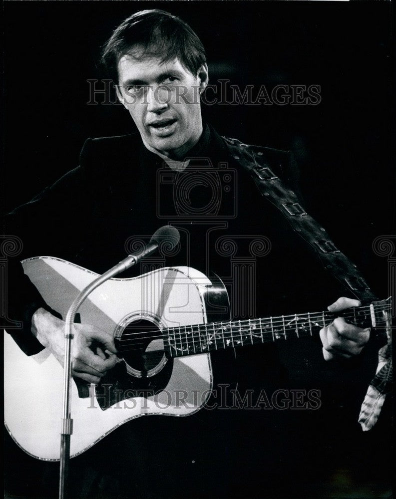 Press Photo David Carradine American Actor Munich Filming Serpent's Egg Film - Historic Images