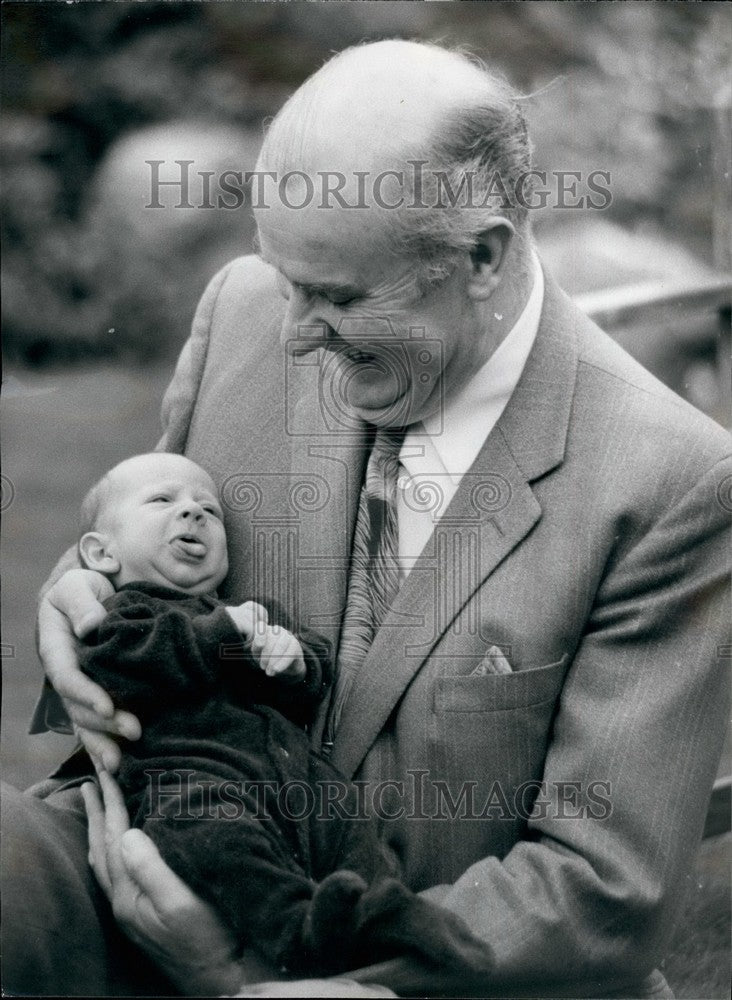 Press Photo Mr. Lindsay Ring and Grandson - KSB36711-Historic Images