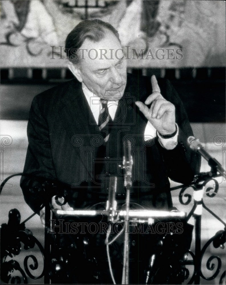 1981, Enoch Powell Gives "Spirit Of The Nation" Lecture - KSB36749 - Historic Images