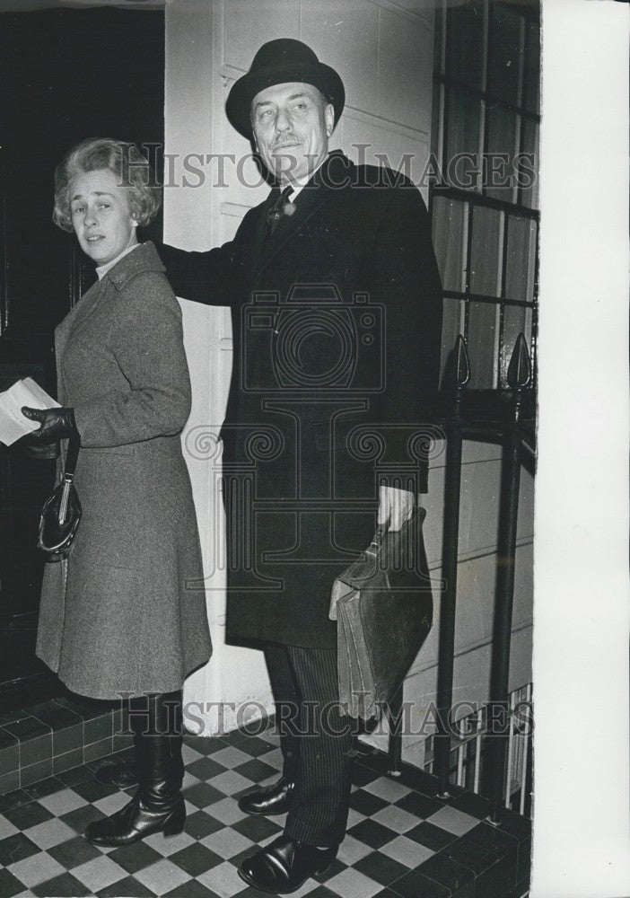 1974 Press Photo Enoch Powell announces he will not seek re-election - KSB36795-Historic Images