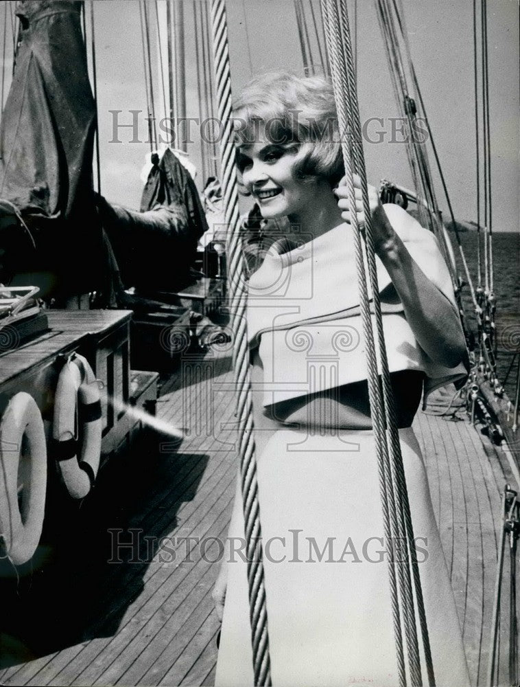 Press Photo Actress Dorothy Provine - KSB37139-Historic Images