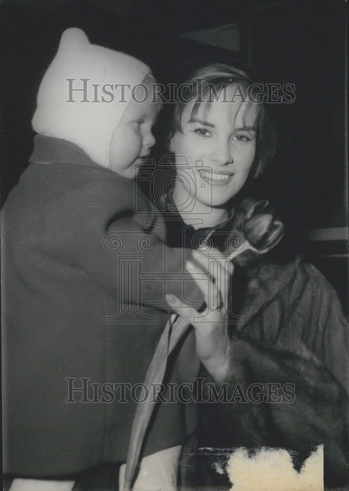 Press Photo Italian film actress Antonella Lualdi and daughter Stella - Historic Images