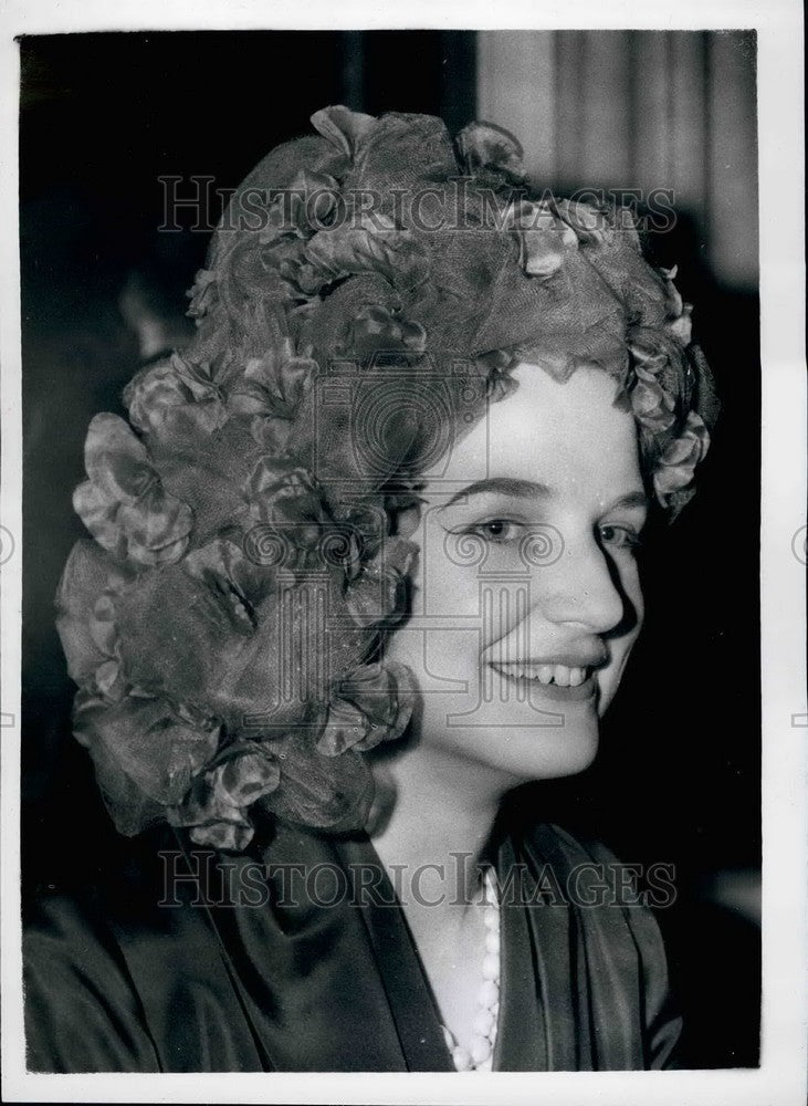 1961 Press Photo Miss Robina Lund ,legal advisor to &quot;J. Paul Getty - KSB37277 - Historic Images