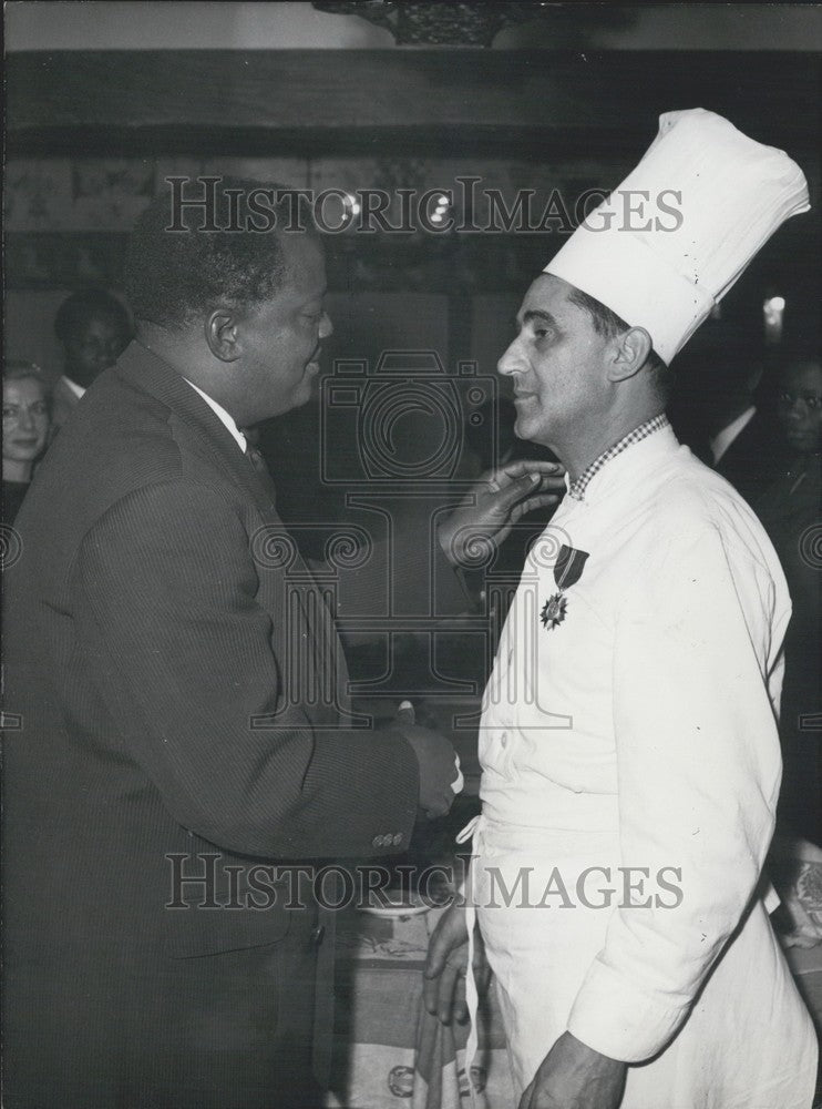1961 Press Photo Pres of the Republic of Dahomey,M Maga and chef Sam - Historic Images