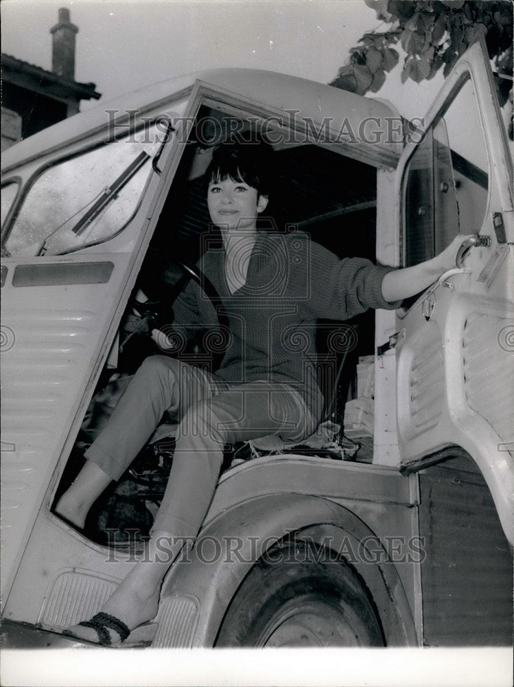 Press Photo Actress Martine Amarande - KSB37631 - Historic Images