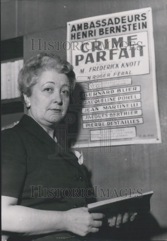 1953 Press Photo Director of Ambassadors Theatre.,Madame Refoule - KSB38121 - Historic Images