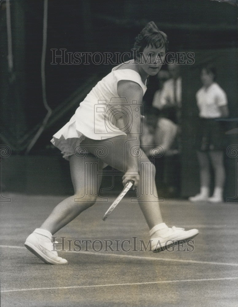 1966 Press Photo Shaw Beats Eisel At Wimbledon - Historic Images