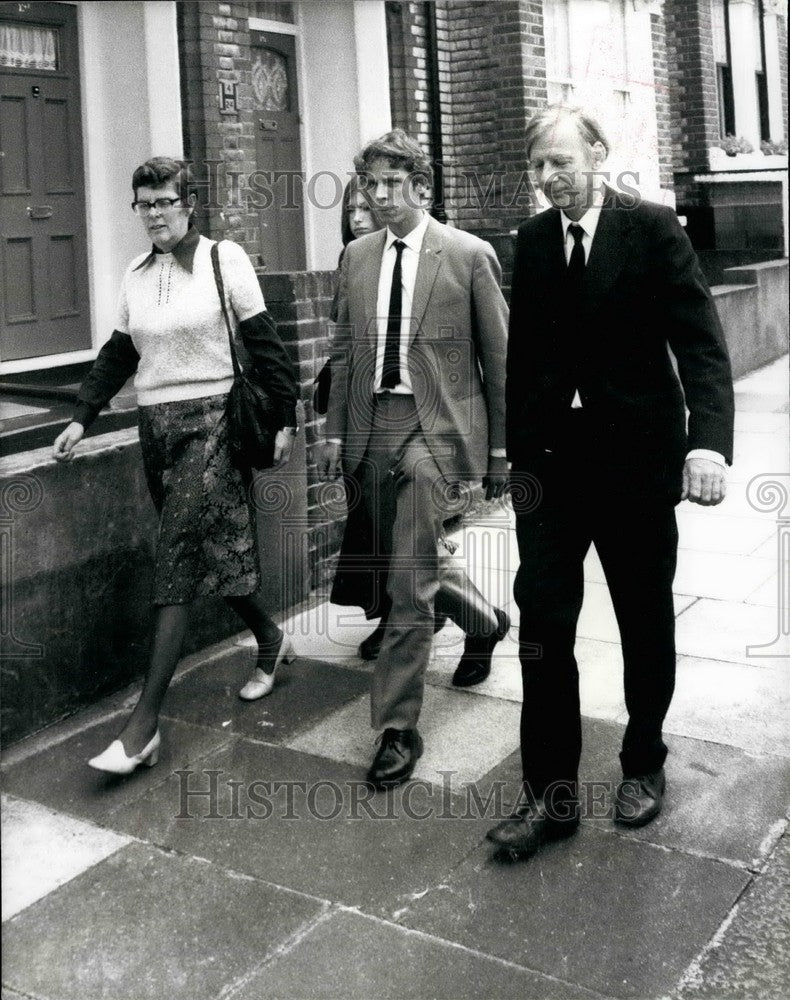 1977 Press Photo Son Of Environment Secretary Peter Shore Found Dead-Historic Images