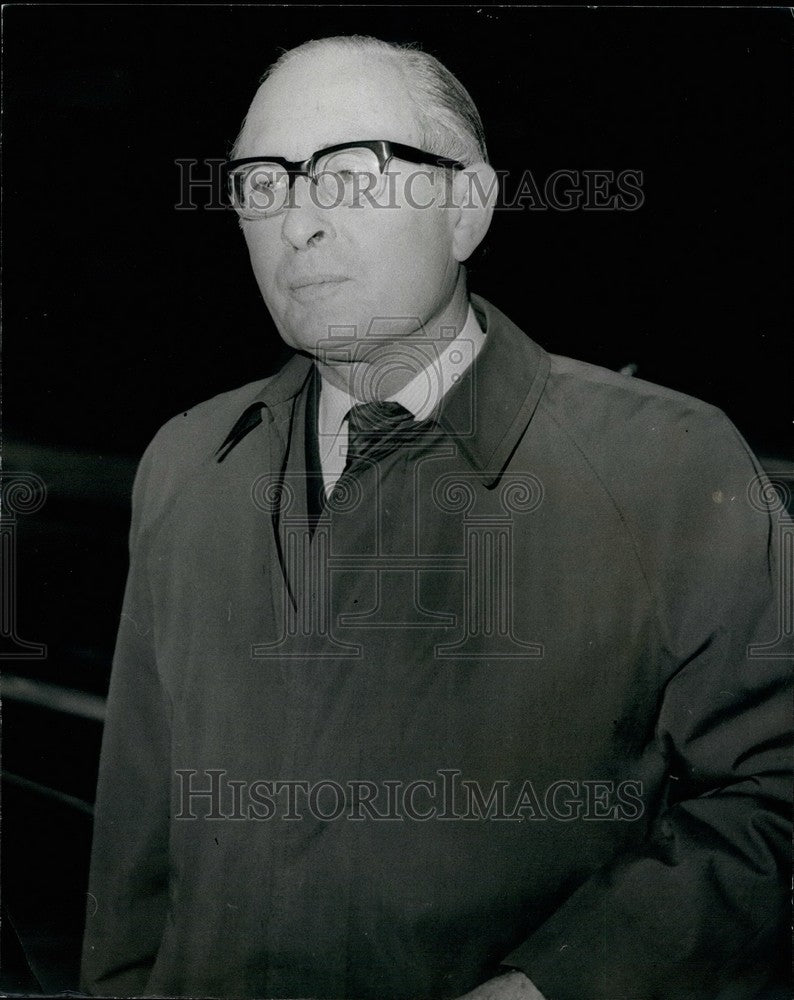 1973, Sir Basil Smallpiece Arrives at Chartered Insurance Institute - Historic Images