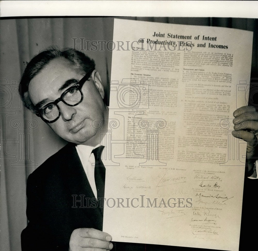 1964 Press Photo George Brown Secretary of State & Minister of Economic Affairs - Historic Images