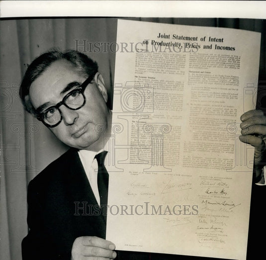 1964 Press Photo George Brown Secretary of State & Minister of Economic Affairs - Historic Images