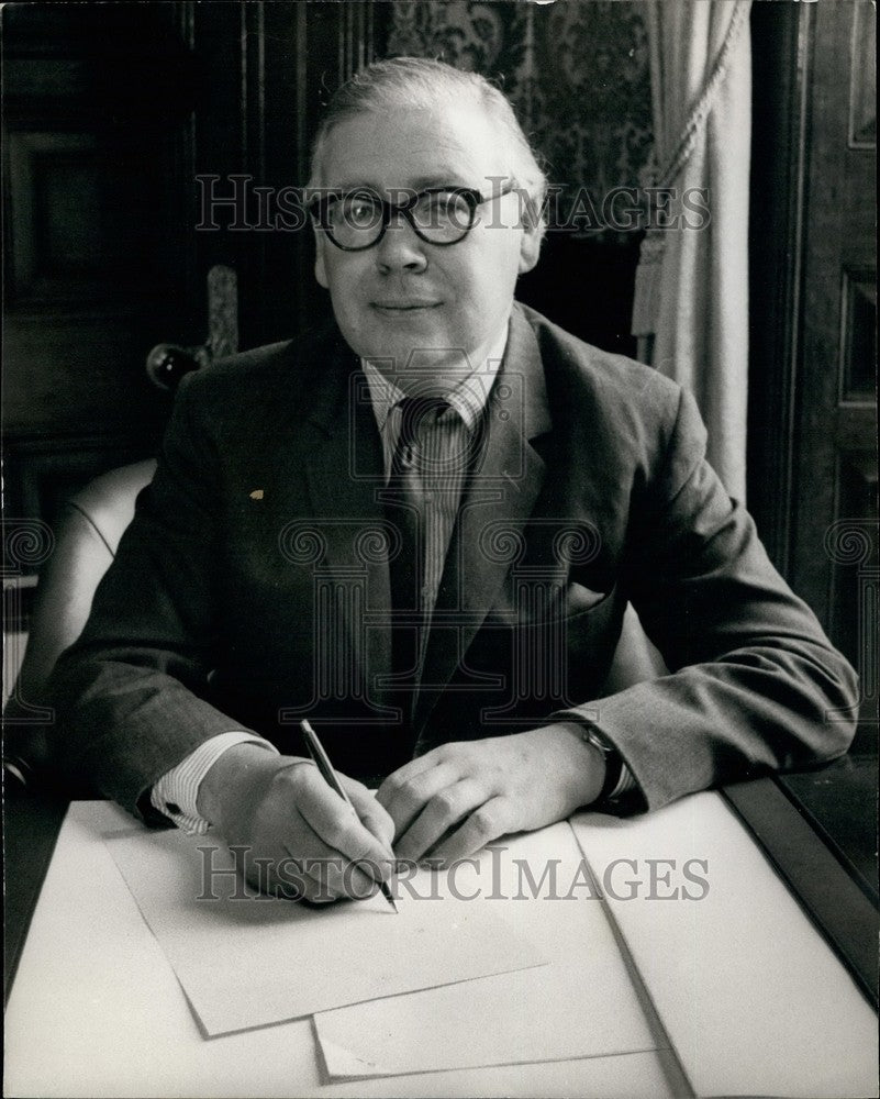1970 Geoffrey Rippon, Chancellor, Duchy of Lancaster - Historic Images