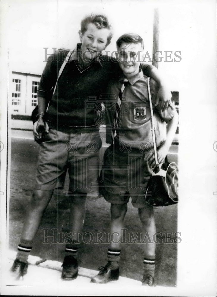 1960, R Thompson & G Davis ,Australian boys found hoard of money - Historic Images