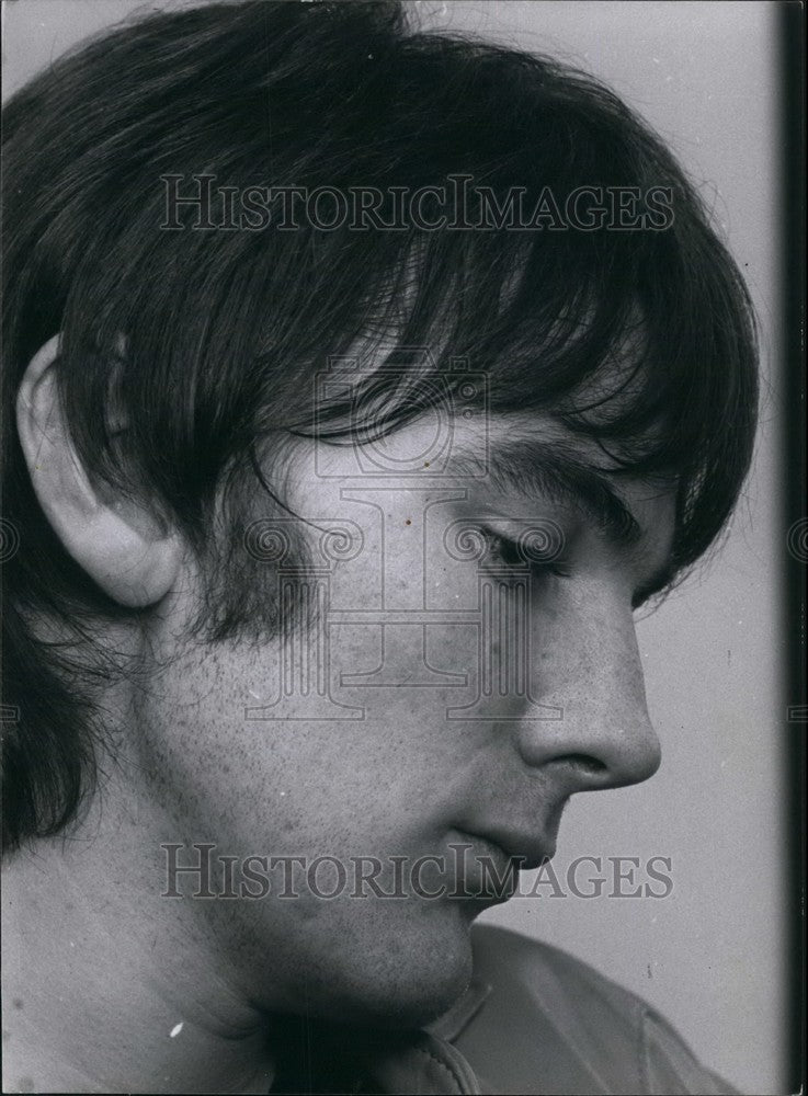 Press Photo Man Looking Pensive - KSB39929-Historic Images