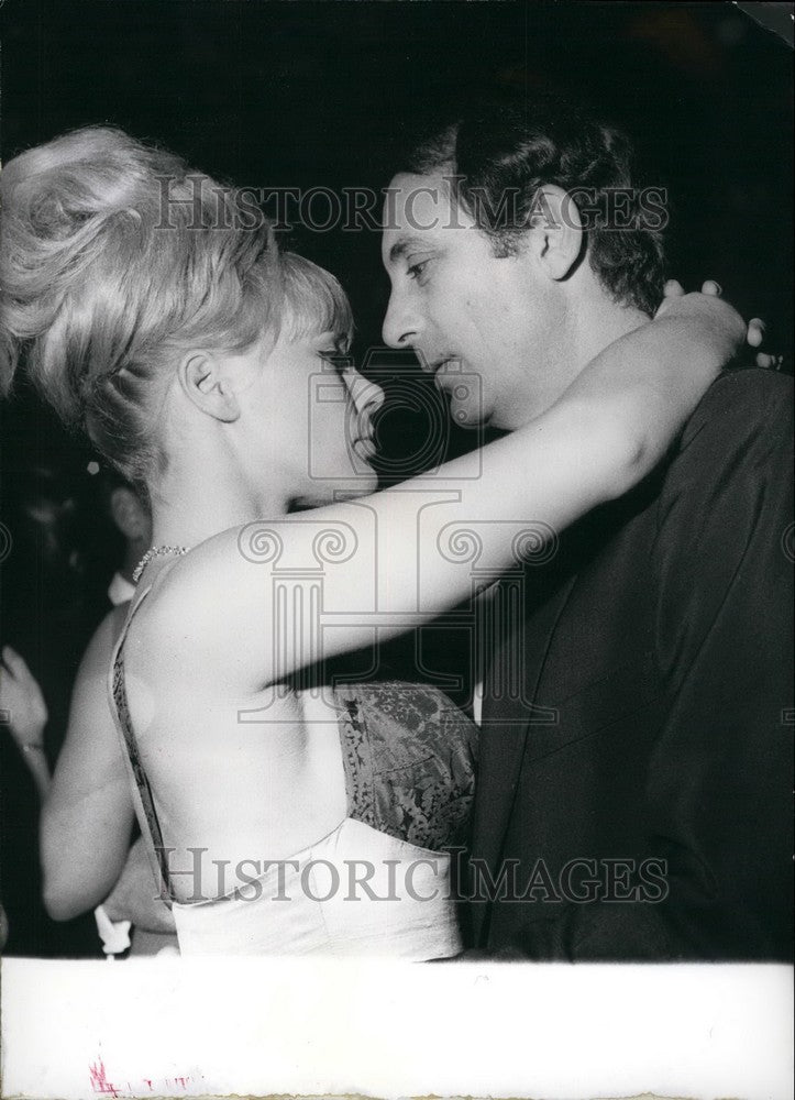 1966 Actress Elke Sommer &amp; Husband Joe Hyams  At Black &amp; White Ball - Historic Images