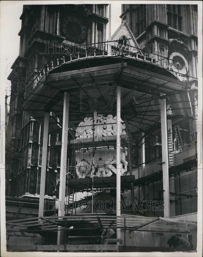 Press Photo Royal Coat Of Arms/Queen/England Coronation/Westminster Abbey - Historic Images