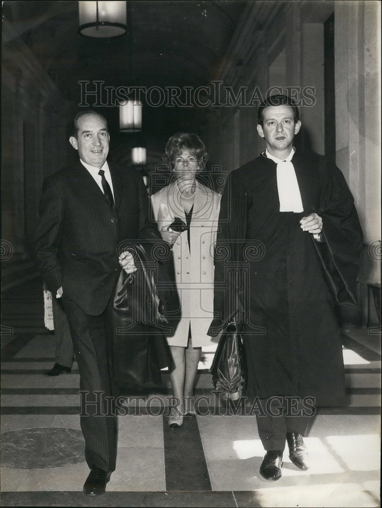 1966 Leroy-Finville French Secret Police & His Lawyer Jean Maggiani - Historic Images