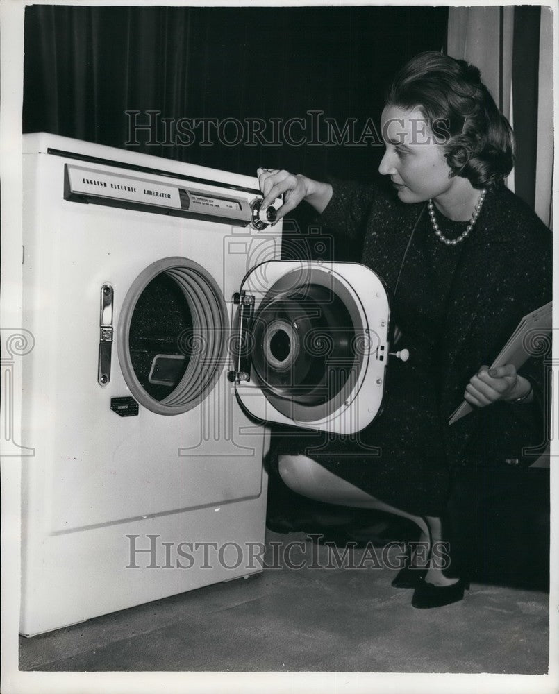 1960 New English Electric "Liberator" Washing Machine - Historic Images
