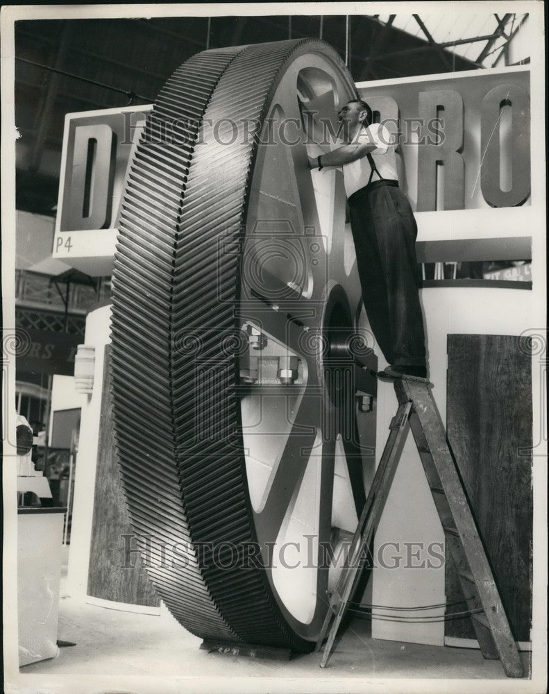 1955, Marine and Welding Exhibition at Olympia - KSB41529 - Historic Images