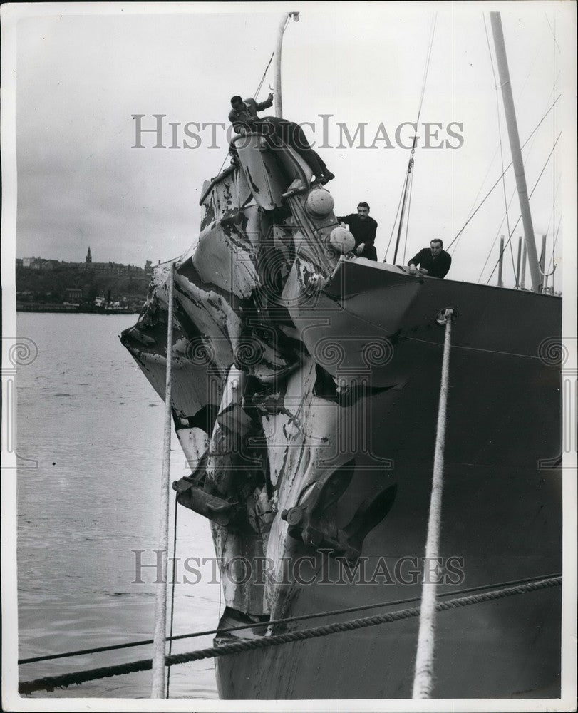 1954 Wreckage of ships bow from hitting iceberg - Historic Images