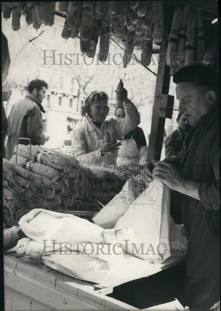 1957, Annual Ham Fair For Easter In Richard Lenor Paris - KSB42077 - Historic Images