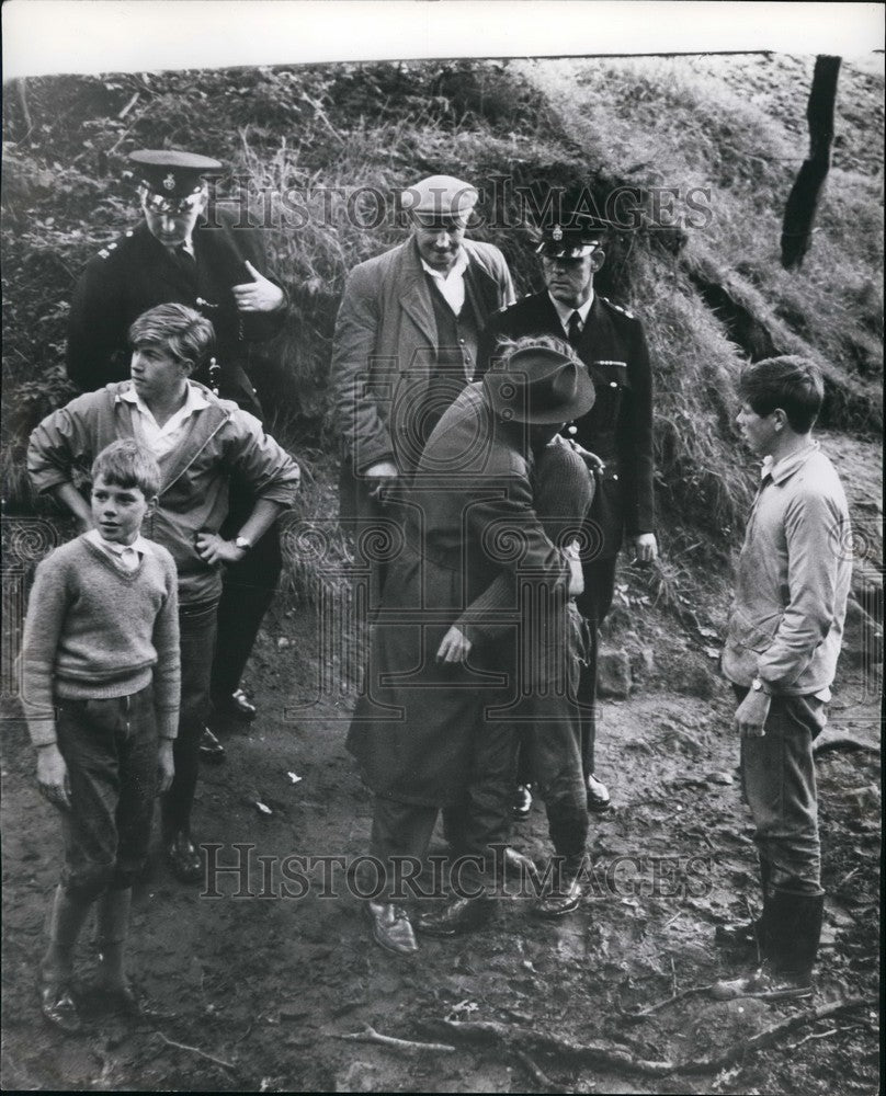 1963 Press Photo David Dick, Ian Lewis, Lost in Mine, Alderly Edge - Historic Images