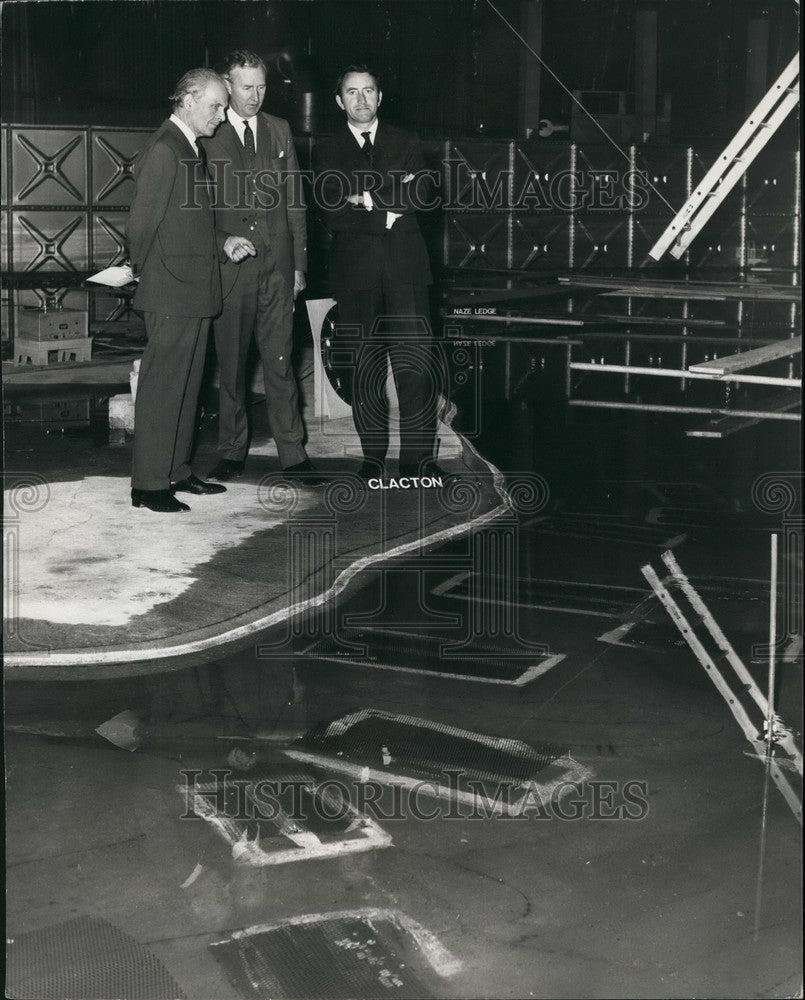 1970 Press Photo Sir David Renton, Kenneth Skeet, Kenneth Warren - KSB42827-Historic Images