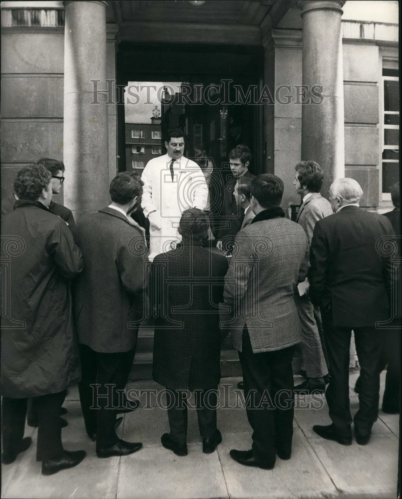 1968, John Gibbons surgical first assistant to Mr. Donald Ross - Historic Images