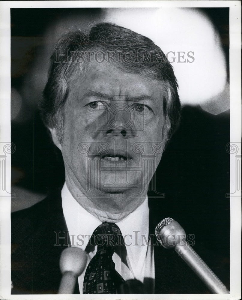 1976, Governor Jimmy Carter News Conference Grand Central Station - Historic Images