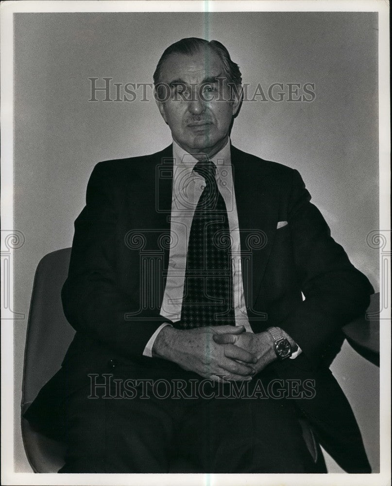 1977 Israeli Representative Chaim Herzog UN Press Conference - Historic Images