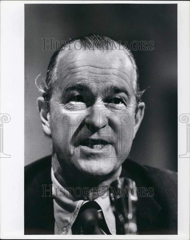 1975 Press Photo Former CIA director,Ambassador Richard Helms - KSB43705-Historic Images