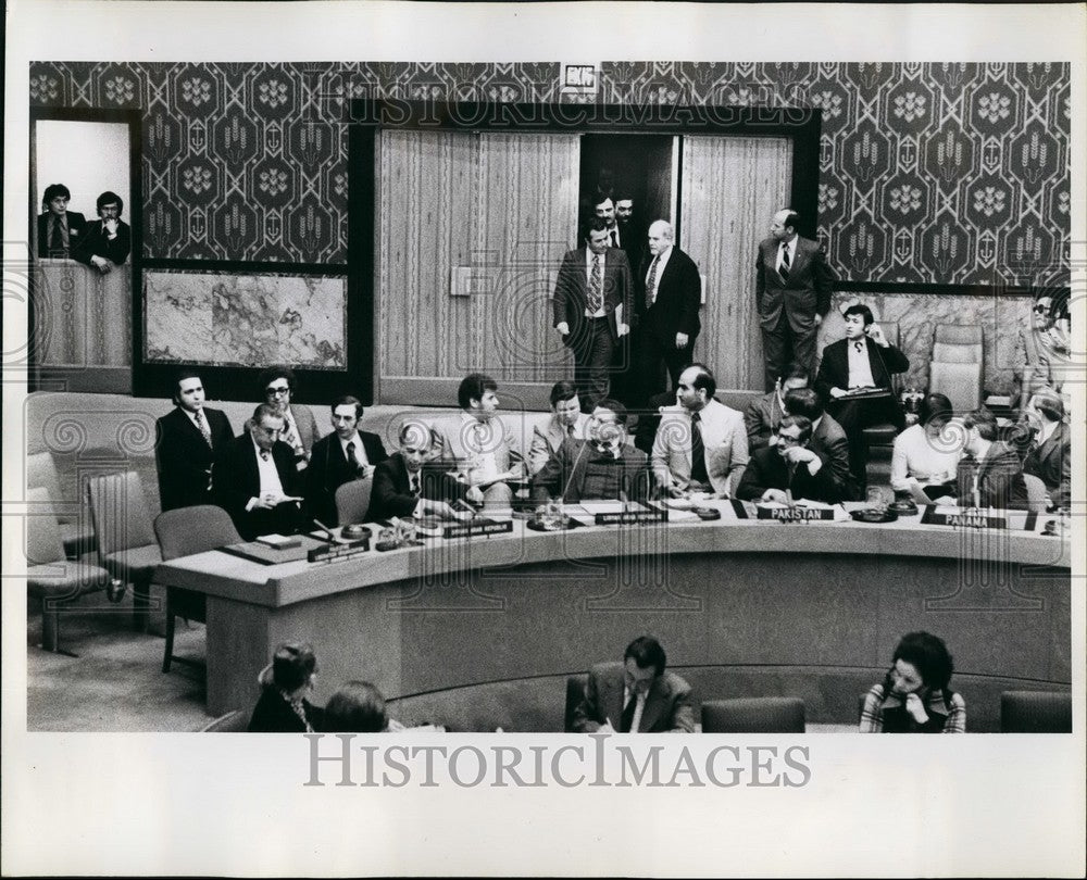 1976 Press Photo UN SecurityCouncil Meeting,Farouk Kaddoumi Head delegate of PLO-Historic Images