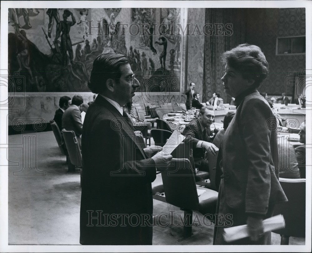 1981 Press Photo Amb. Yahda Blum & Amb. Jeane Kirkpatrick at UN about Lebanon - Historic Images
