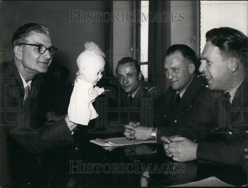 1956 100 policemen Become Puppeteers - Historic Images