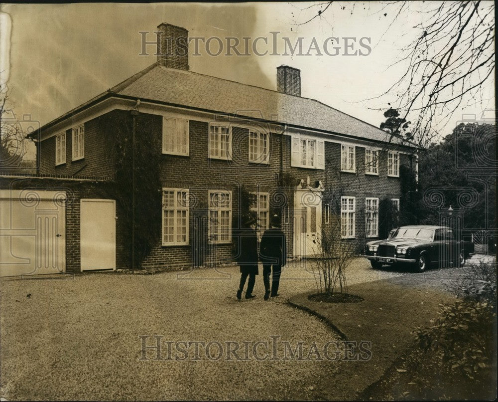 1969 Press Photo The Wimbledon home of Mr. and Mrs. Alex McKay. - KSB44225-Historic Images